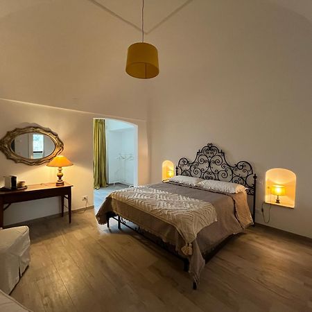 Dimora San Michele Hotel Castellana Grotte Exterior photo